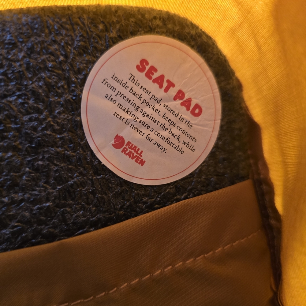 Fjallraven | Kanken Classic Backpack for Everyday | Acorn/Ox Red - Picture 10 of 14
